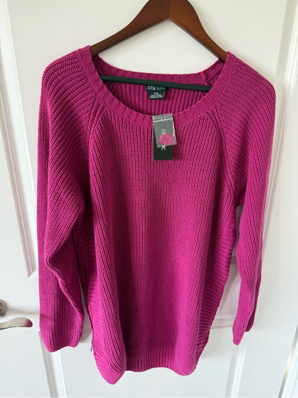 City Chic Size Zipper Sweater Size 16 NWT